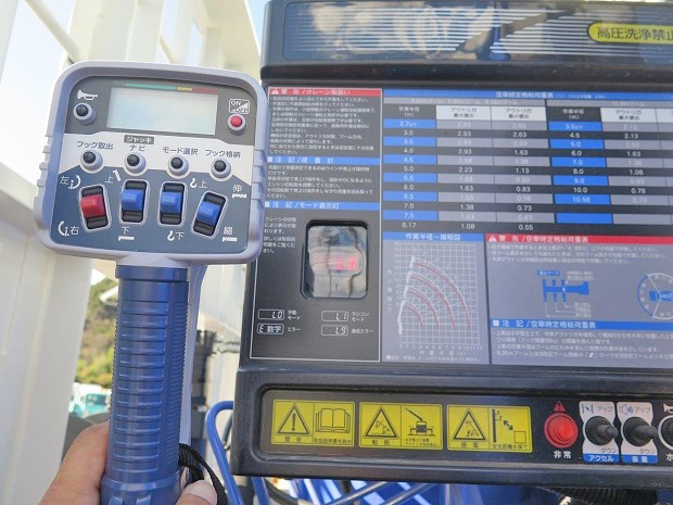 いすゞギガセルフクレーン4段大型（10t）[写真21]