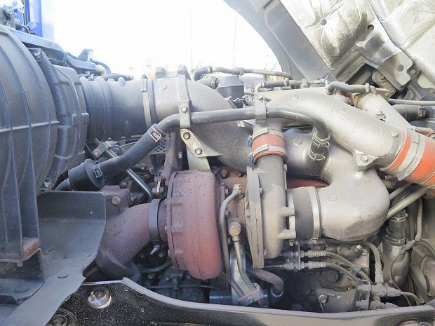 いすゞギガセルフクレーン4段大型（10t）[写真26]