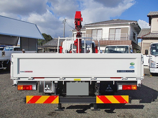 三菱ふそうキャンターセルフクレーン4段小型（2t・3t）[写真10]