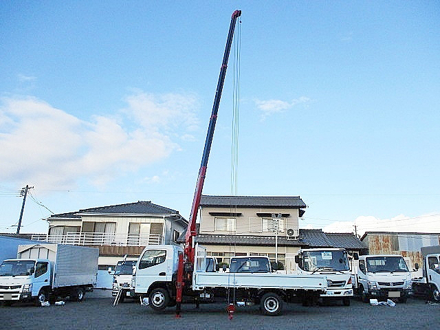 三菱ふそうキャンターセルフクレーン4段小型（2t・3t）[写真20]