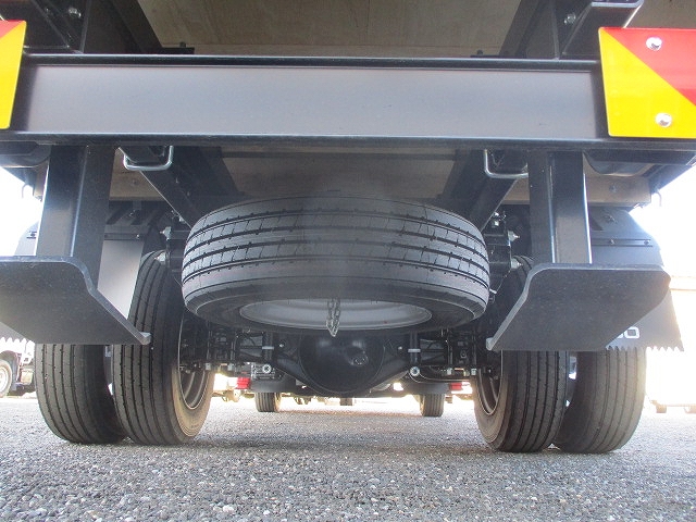 三菱ふそうキャンターセルフクレーン4段小型（2t・3t）[写真21]