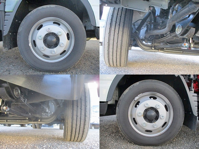 三菱ふそうキャンターセルフクレーン4段小型（2t・3t）[写真22]