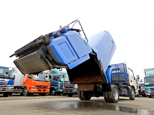 日野デュトロパッカー車（塵芥車）小型（2t・3t）[写真14]