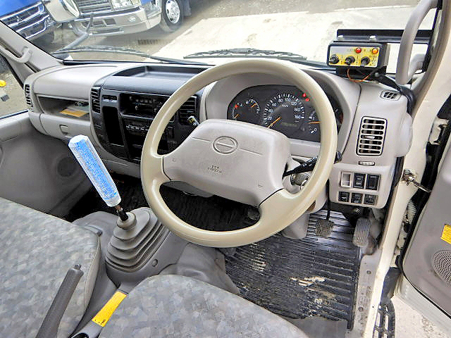 日野デュトロパッカー車（塵芥車）小型（2t・3t）[写真26]