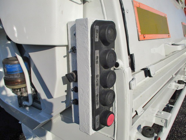 日野デュトロパッカー車（塵芥車）小型（2t・3t）[写真14]