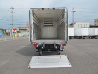 いすゞエルフ冷凍車（冷蔵車）小型（2t・3t）[写真05]