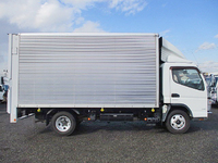 三菱ふそうキャンターアルミバン小型（2t・3t）[写真07]