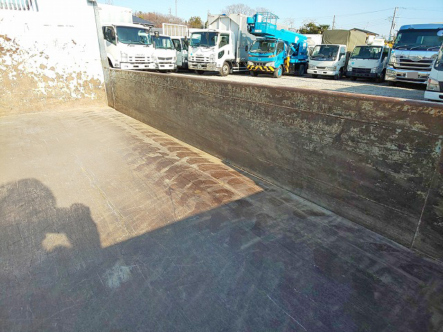 三菱ふそうキャンターダンプ小型（2t・3t）[写真12]