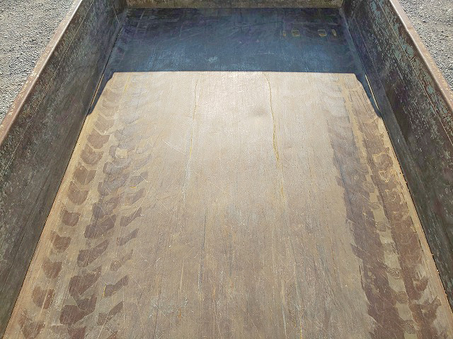 三菱ふそうキャンターダンプ小型（2t・3t）[写真15]