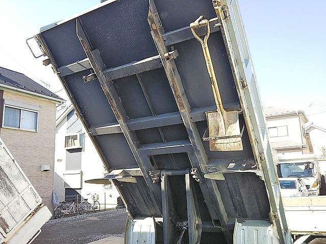 三菱ふそうキャンターダンプ小型（2t・3t）[写真20]