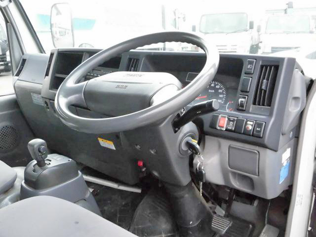 マツダタイタン幌ウイング小型（2t・3t）[写真11]