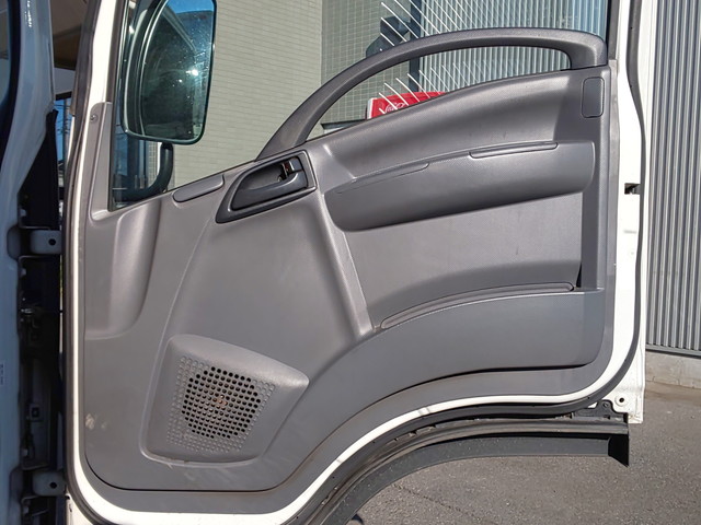 いすゞエルフアルミバン小型（2t・3t）[写真28]