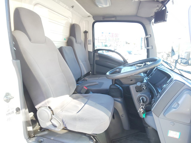 いすゞエルフアルミバン小型（2t・3t）[写真29]