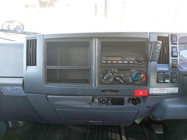 いすゞエルフアルミバン小型（2t・3t）[写真38]