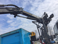 いすゞフォワードヒアブ付コンテナ専用車増トン（6t・8t）[写真12]