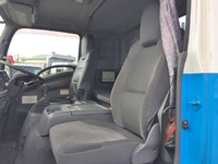 いすゞフォワードヒアブ付コンテナ専用車増トン（6t・8t）[写真32]