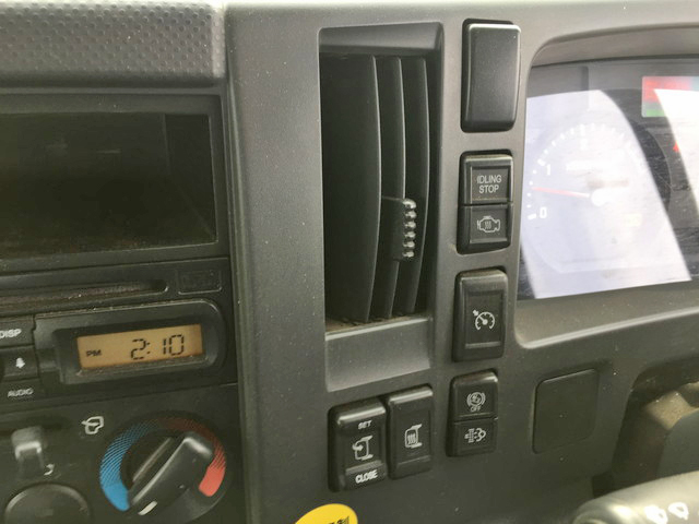 いすゞフォワードヒアブ付コンテナ専用車増トン（6t・8t）[写真36]