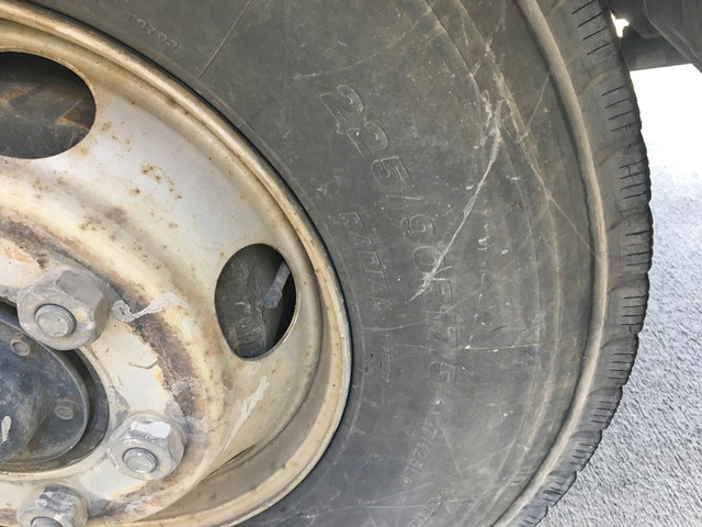 日産コンドル平ボディ中型（4t）[写真10]