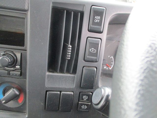 いすゞエルフ平ボディ小型（2t・3t）[写真26]