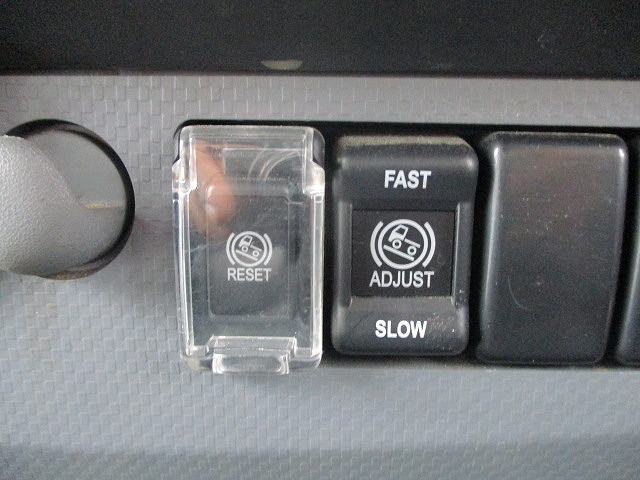 いすゞエルフ平ボディ小型（2t・3t）[写真27]