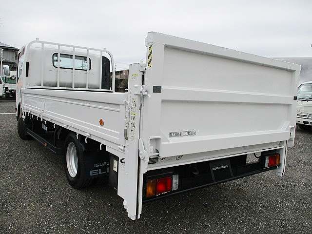 いすゞエルフ平ボディ小型（2t・3t）[写真06]