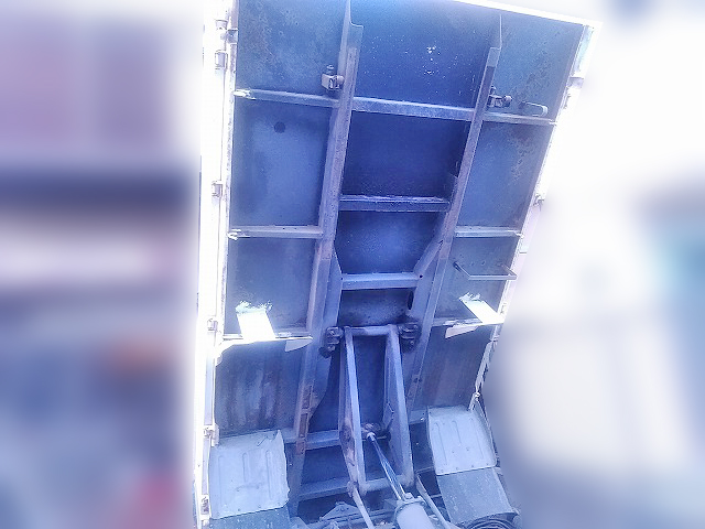 いすゞエルフダンプ小型（2t・3t）[写真11]