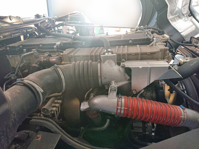 三菱ふそうスーパーグレートアルミウイング大型（10t）[写真23]