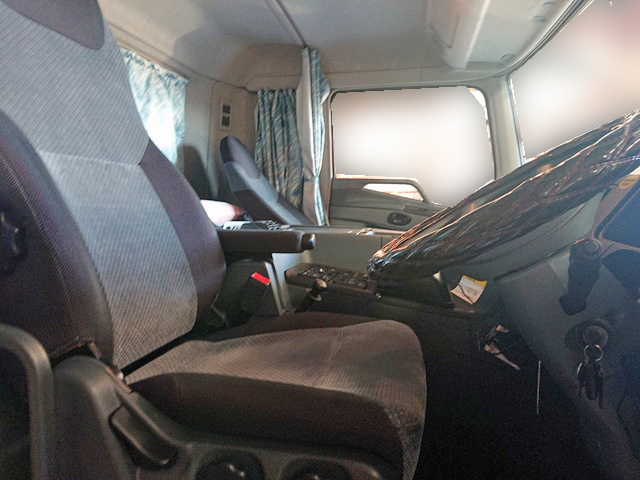 三菱ふそうスーパーグレートアルミウイング大型（10t）[写真25]