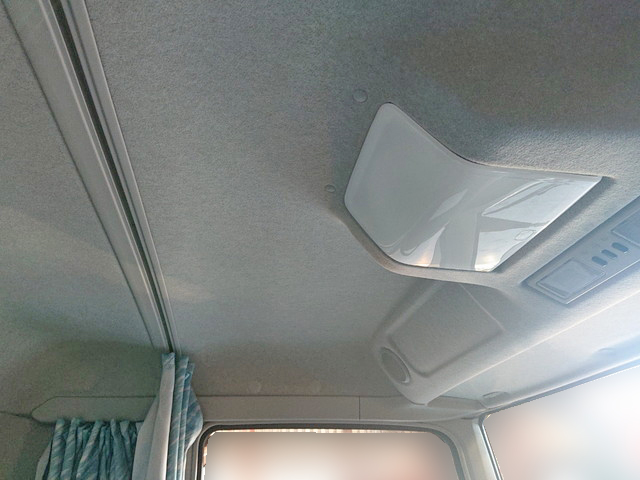 三菱ふそうスーパーグレートアルミウイング大型（10t）[写真28]