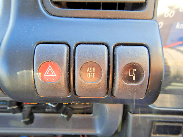 いすゞエルフパネルバン小型（2t・3t）[写真17]