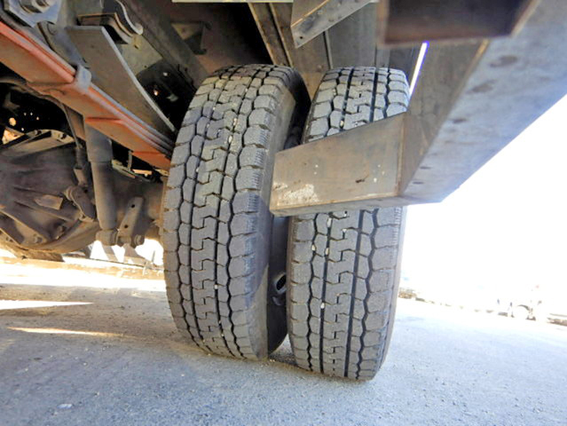 いすゞエルフパネルバン小型（2t・3t）[写真25]