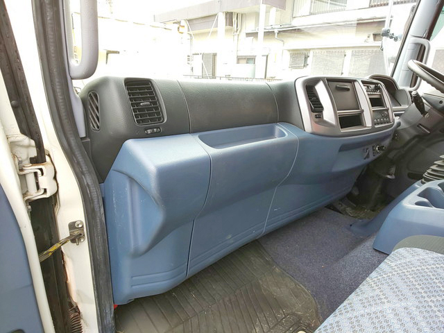 日野レンジャーセルフクレーン3段中型（4t）[写真32]