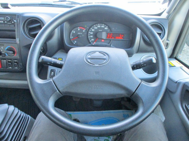 日野デュトロセルフクレーン3段小型（2t・3t）[写真25]