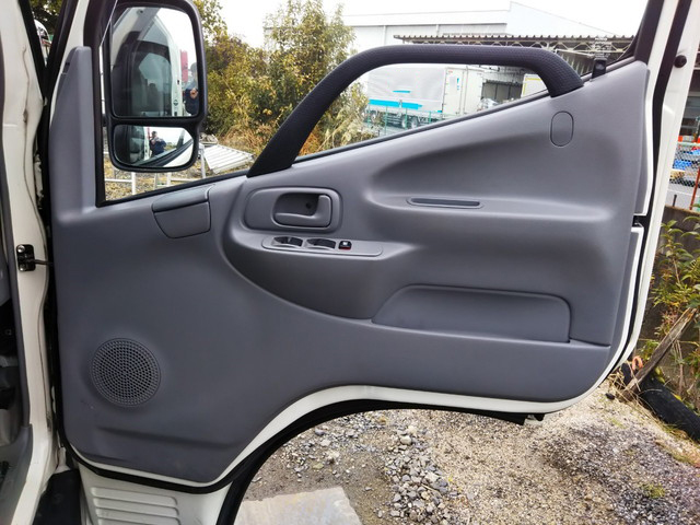 トヨタトヨエースクレーン付小型（2t・3t）[写真28]