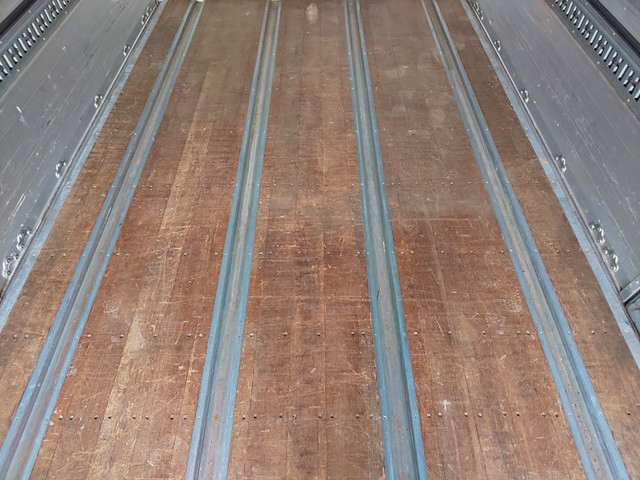 三菱ふそうファイターアルミウイング増トン（6t・8t）[写真14]