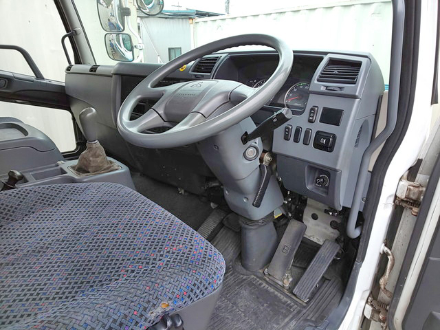 三菱ふそうファイターアルミウイング増トン（6t・8t）[写真33]