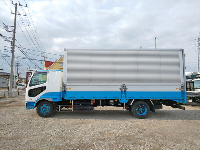 三菱ふそうファイターアルミウイング増トン（6t・8t）[写真05]