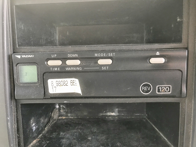 日野エルフダブルキャブ・クレーン付小型（2t・3t）[写真30]