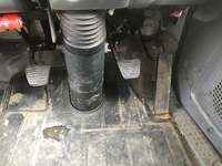 日野エルフダブルキャブ・クレーン付小型（2t・3t）[写真37]