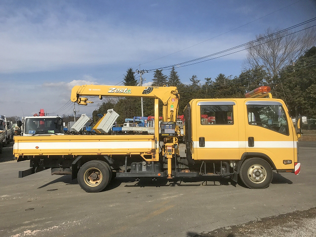 日野エルフダブルキャブ・クレーン付小型（2t・3t）[写真05]