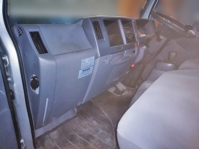 いすゞエルフ平ボディ小型（2t・3t）[写真19]