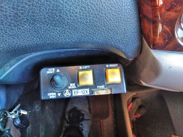 UDトラックスクオンダンプ大型（10t）[写真24]