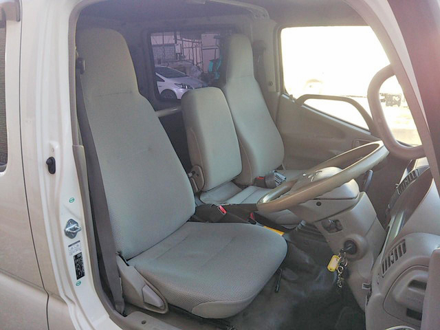 トヨタトヨエースダブルキャブ（Wキャブ）小型（2t・3t）[写真26]