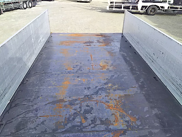 日野レンジャーアルミブロック中型（4t）[写真13]