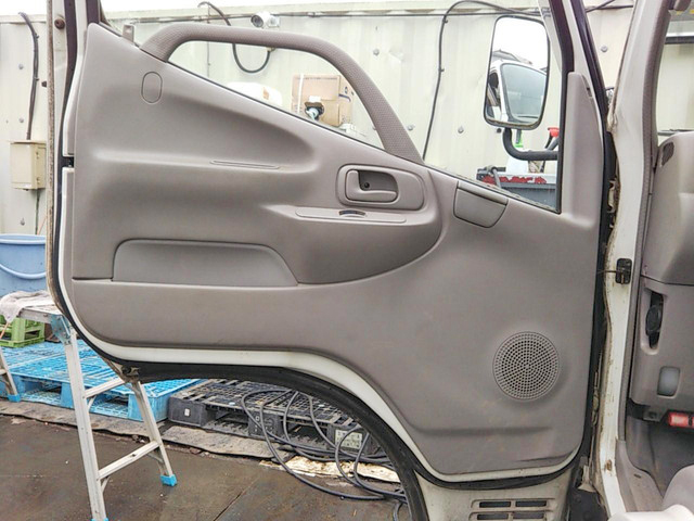 日野デュトロアルミウイング小型（2t・3t）[写真28]