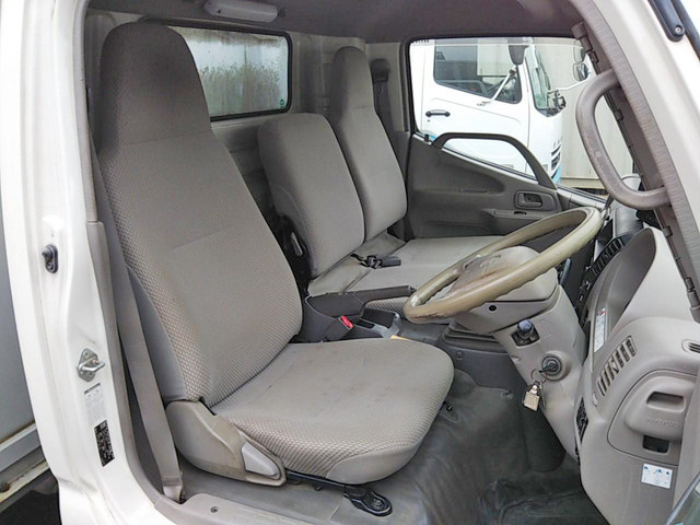 日野デュトロアルミウイング小型（2t・3t）[写真31]