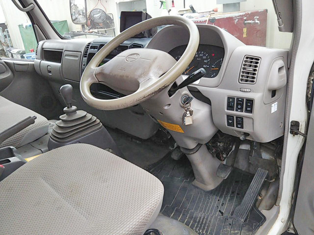 日野デュトロアルミウイング小型（2t・3t）[写真34]