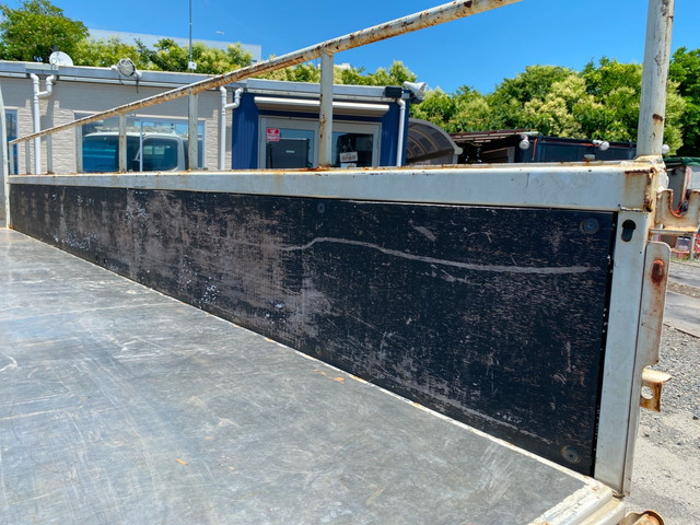 トヨタダイナ平ボディ小型（2t・3t）[写真15]