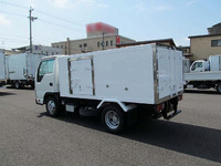 いすゞエルフ冷凍車（冷蔵車）小型（2t・3t）[写真02]