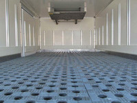 いすゞエルフ冷凍車（冷蔵車）小型（2t・3t）[写真05]